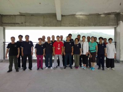 临沂实用拳法拳友与李晓辉教练合影