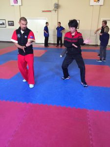 澳洲佩斯实用拳法分支教练萧剑文指导杨月英